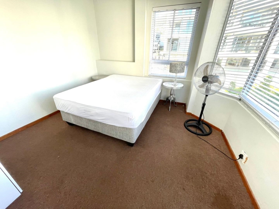 2 Bedroom Property for Sale in Sea Point Western Cape